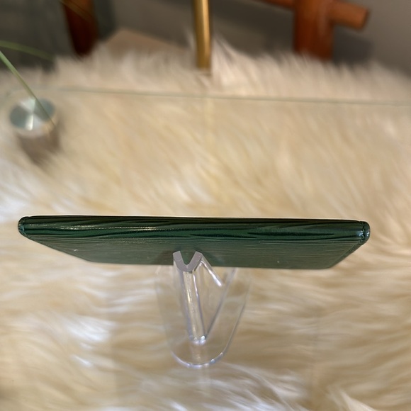 Authentic Louis Vuitton Green Epi Leather Card/ID Holder Wallet, EUC - Picture 7 of 14